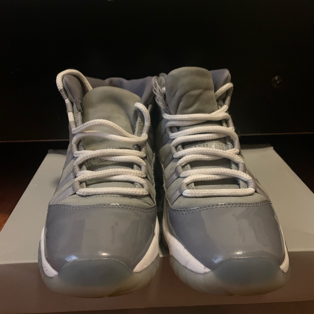 Jordan retro men size 7 worn 8 times
